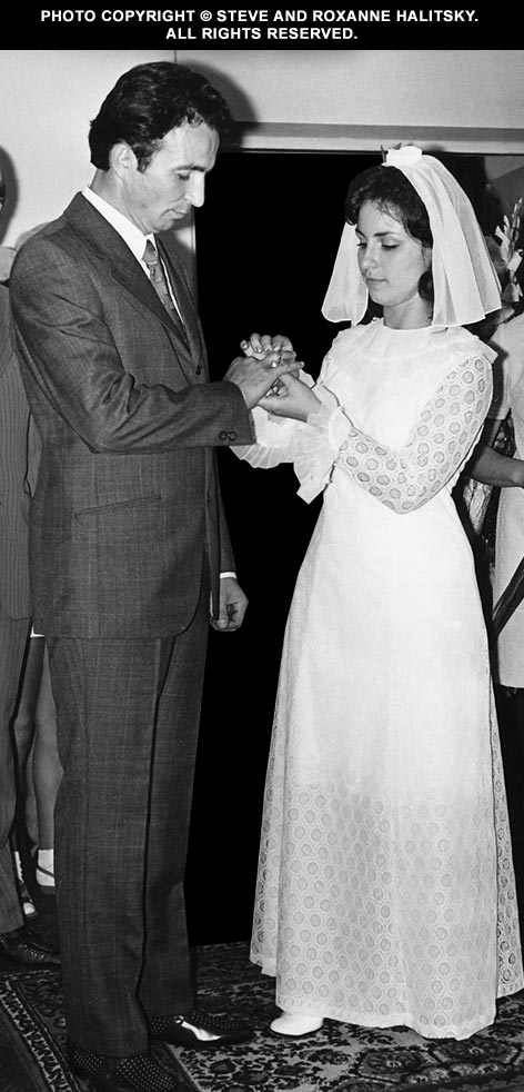 Steve and Roxanne Halitsky Wedding (July 8, 1975)